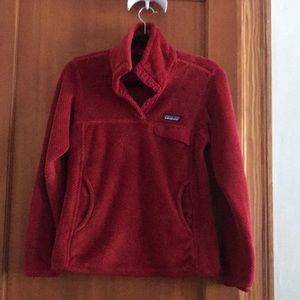 Small Patagonia fleece jacket! Lightly worn , great condition.